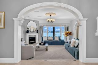 The Regatta House 4BR Waterfront - 8