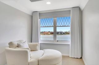 The Regatta House 4BR Waterfront - 3