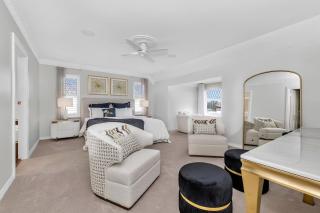 The Regatta House 4BR Waterfront - 2