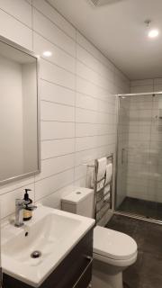 Modern and stylish living in the Heart of Newmarket with secure parking - 7