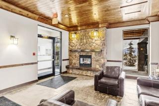 Ski-In Out MTN Studio for 2 Hot Tub Sauna Gym - 6