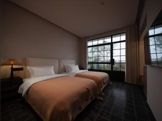 Floral Serenity Invites Mountain Moon Homestay - 7