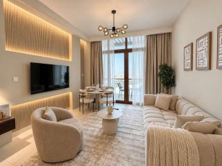 Luxury Palm Views East Apartment with Pool and Gym Access - 8
