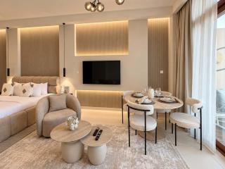 Luxury Palm Views East Apartment with Pool and Gym Access - 4