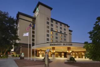 Embassy Suites Lincoln - 8