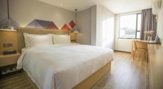 Borrman Hotel Zhuhai Gongbei Port Fuhuali Light Rail - 5