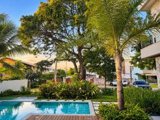 Casa novíssima em Guarajuba - 5 Suítes com Piscina - 3