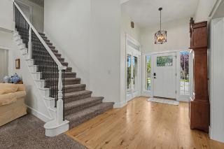 5BR Meridian Custom Home • Pool Table• Home Office - 4