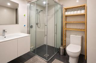 Dana-Cozy Studio with Shared Entry in the City - 5