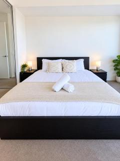 LvL 40 Skyline 2BR Balcony Epic Melbourne Views Free Parking - 6