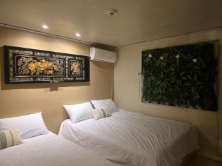 Jongno FULLHOUSE Near DDP & Gyeongbokgung Parking 85inch TV - 3