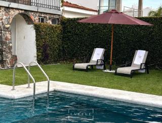 Casa Laurel in Lomas de Cocoyoc, Pool & TV Area - 2