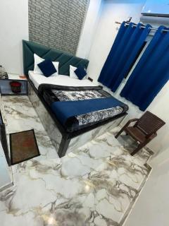 Neelkanth pg house - 9