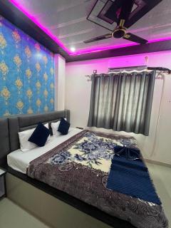 Neelkanth pg house - 1