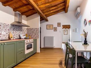 Casa dei Bertoldi - 2 Bedrooms in Historic Center - 2