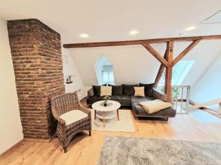 Ferienhaus am hohen Turm in Sulzfeld am Main, Parkplatz, Terrasse, Kaffee, Playstation, WLAN - 4