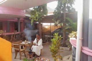 Amen Guest House And Ethiopian restaurant - 2