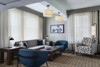 Courtyard by Marriott Tulsa Downtown - 2