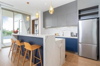 Decorated in a modern and simplistic! - 7