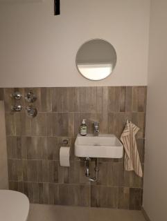 Cozy & central with mountain views! - 5