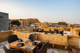 Hotel Royal Queen Jaisalmer - 1