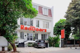 RedDoorz Syariah Plus near Pancoran 2 - 6