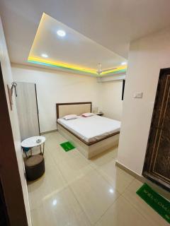 Hotel Highway Inn - 3