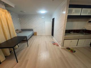 Cozy Fashion District Home - 420 - 9