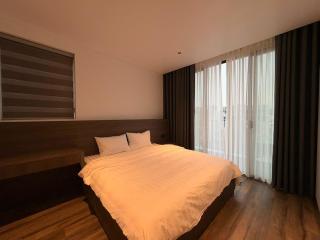 Lakenest Realty 125, Trịnh Công Sơn, Tây Hồ, Hà Nội - 5