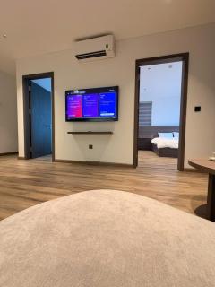Lakenest Realty 125, Trịnh Công Sơn, Tây Hồ, Hà Nội - 3