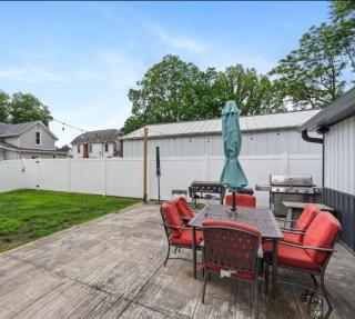 Resell Geneseo Apartment - 7