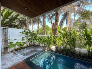 Tiny Villa Nyanyi - 2 BR Stylish Villa Private Pool 5 mins from Beach - 5