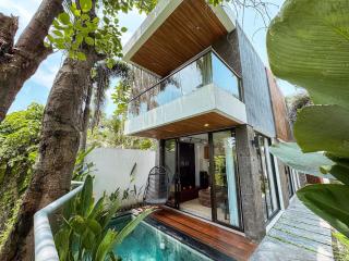 Tiny Villa Nyanyi - 2 BR Stylish Villa Private Pool 5 mins from Beach - 2