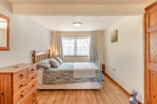 3 Bed in Woodford oc-f33368 - 4