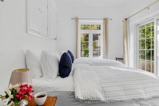 Creek Guest House - 4