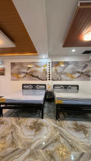 VAM Travel & Stays - 9