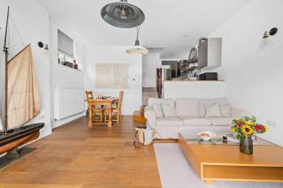 Creek Guest House - 9
