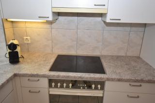 Queen Bed, Private Balcony, Central - Ghost 03 - 7