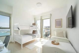 Waterfront 2BR Near Reem Mall, ADGM & Louvre Abu Dhabi Sleeps 7 - Abu Dhabi - 4