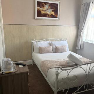The Sandringham Court Hotel & Apartment-All Groups Welcome Here - 8
