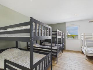 Maison 15 pers, piscine chauffée, proche plage - 1