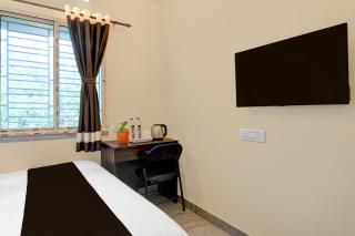 Collection O Gariahat Kolkata Formerly 6 Seasons - 4