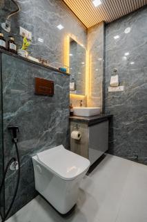 The Runway Perch by The Blue Kite, Spacious 4BHK Apartments with Housekeeping, Wi-fi & Kitchen near Yashobhoomi Convention & Indira Gandhi International Airport in Dwarka - 1