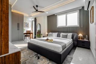 The Runway Perch by The Blue Kite, Spacious 4BHK Apartments with Housekeeping, Wi-fi & Kitchen near Yashobhoomi Convention & Indira Gandhi International Airport in Dwarka - 8