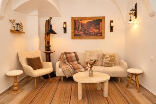 Old Town Charming Hideaway - 2