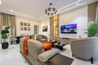 Stunning and Spacious 2 Bedroom Apartment - 8