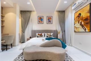 Stunning and Spacious 2 Bedroom Apartment - 2