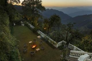V are Family Trishul- 4BHK Pet Friendly Luxury Villa with Lush Garden & BBQ near Mall Road - 3