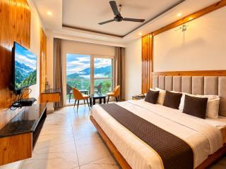 Pine View Luxury Resort With Mountain View & Premium Rooms Mussoorie near JW Marriott - 3
