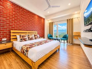 Pine View Luxury Resort With Mountain View & Premium Rooms Mussoorie near JW Marriott - 0